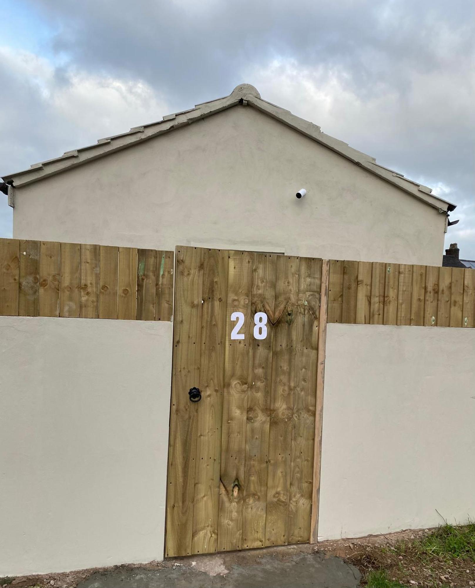 A Spacious Double Bed Studio Stoke-on-Trent Екстериор снимка